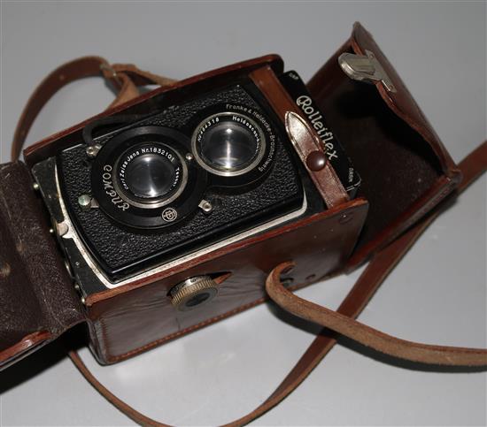 Franke & Heidecke Rolleiflex Compur TLR camera no 465281, in leather case & lenses